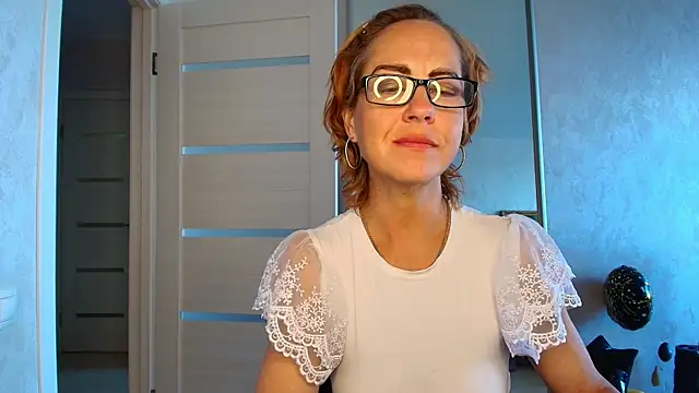 دردشة LioraWeiss الجنسية المباشرة