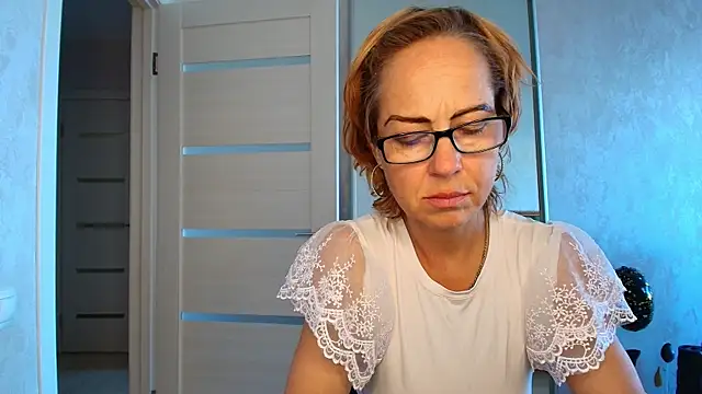 Chatroom XXX en direct de LioraWeiss