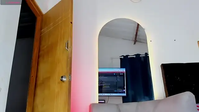 XXX chat uživo modela lyan_77