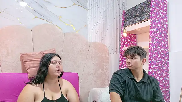 Chat XXX en directo de ParejaCurvy20