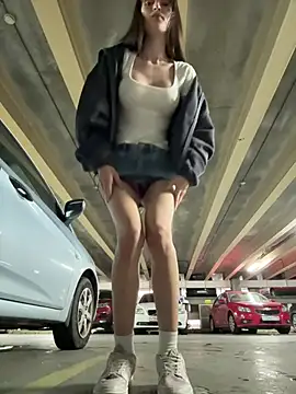 צ'אט XXX בשידור חי של -missbehaving-