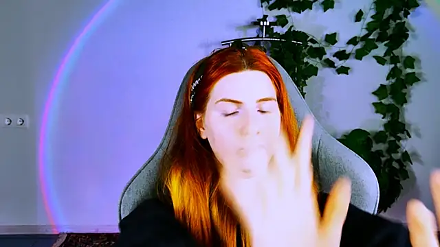 AliceCUNTach's Live XXX Chat