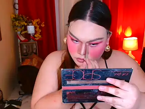 MargaretLim Adlı Modelin Canlı XXX Sohbeti
