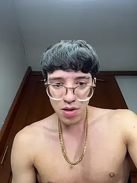 Živý XXX chat ArthurDavies21