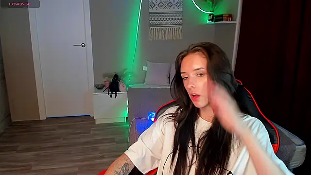 AnnaOddy 现场XXX聊天