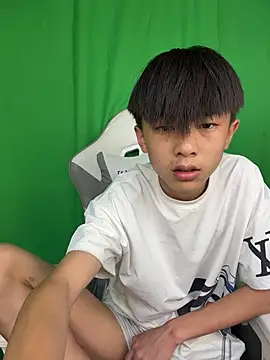 XXX chat uživo modela DD-101