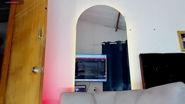 Онлайн чат XXX lyan_77