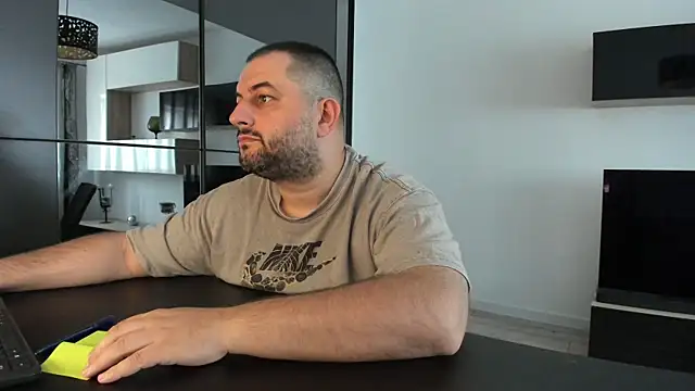 DravenPeak's Live XXX Chat