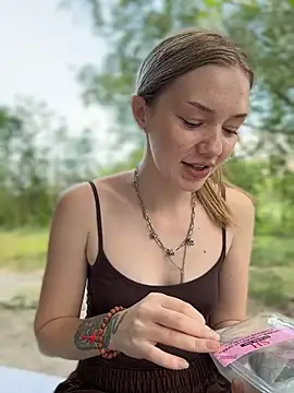 Živý XXX chat MilaMoone