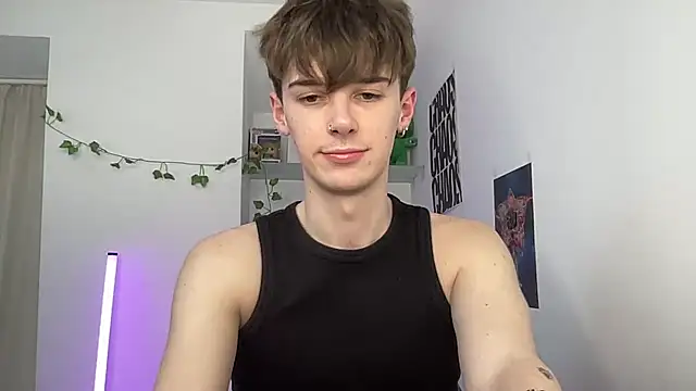 YourMilkyGuy Chat XXX live