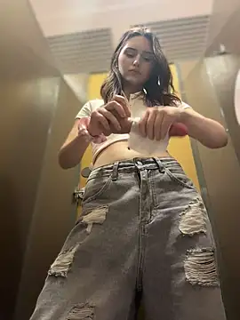AnitaFly 现场XXX聊天