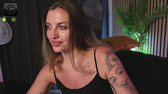 دردشة Ema_Reese الجنسية المباشرة