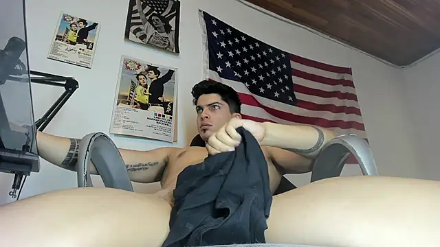 charlie_hotxxx 现场XXX聊天