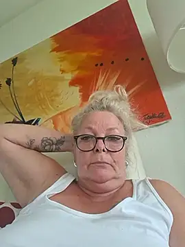 HotSilli152 – Live XXX-chat