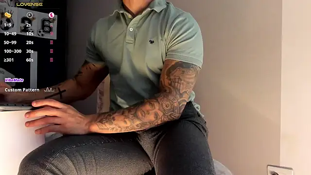 XXX chat uživo modela MarkWalker__