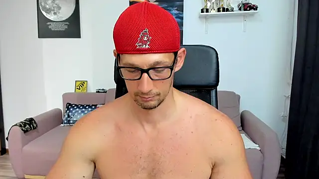 BrutusK08 Live XXX Chat