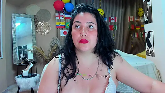 BBWLuxuryMuse Chat XXX in diretta