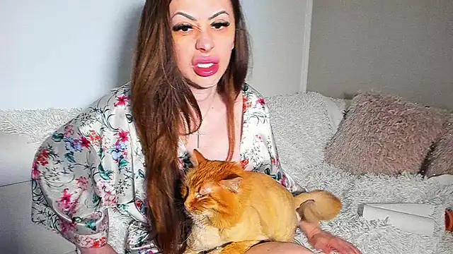 BrianaDiamondXXX Chat XXX in diretta