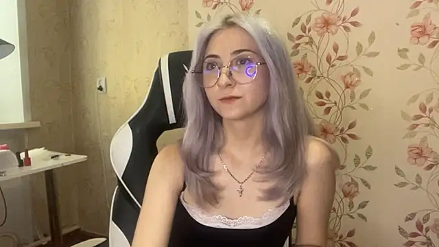 WhitePowerGirl Webcam show