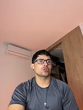 TroyeSavage 라이브 XXX 채팅