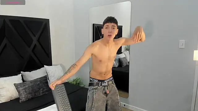 Chat XXX ao vivo de Gian_Rossi