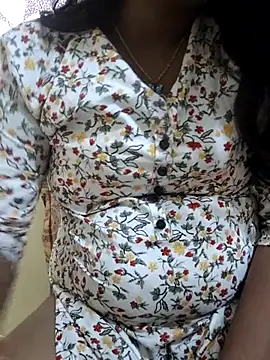 Marathi_Priyanka_Kunal Chat XXX in diretta