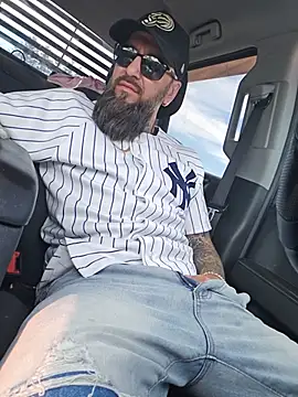 Chat XXX en directo de Beardedtattood