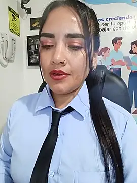 Chat +18 de MAYE__13 ao vivo