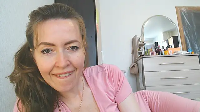 צ'אט XXX בשידור חי של NicoleEunice87