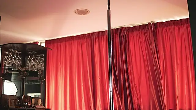 LuxenNoir Chat XXX live
