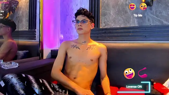 Brianhot0F's Live XXX Chat