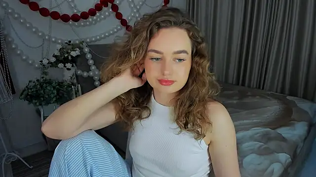 XXX chat uživo modela MiracleCurly