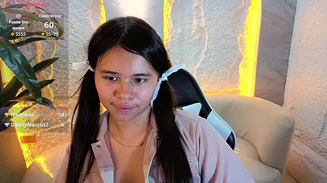 XXX chat uživo modela roxan1_tp