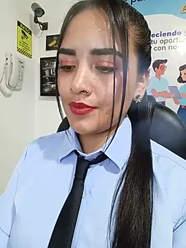 Czat XXX na żywo – MAYE__13