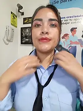 MAYE__13 লাইভ XXX চ্যাট