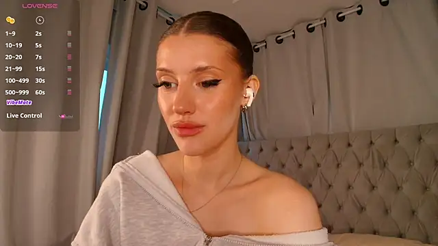 Chat XXX en directo de Skinny_Alice