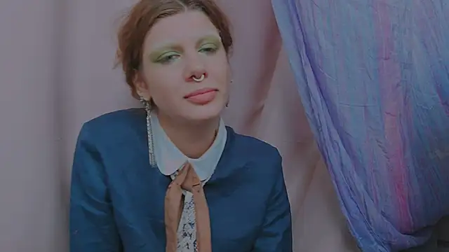 צ'אט XXX בשידור חי של VivienDarkbloom