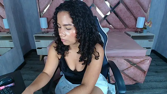 TamaraaHoney's Live XXX Chat