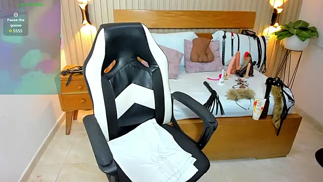 luciana_ballesteros_ Adlı Modelin Canlı XXX Sohbeti