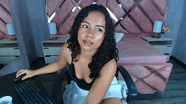 TamaraaHoney's Live XXX Chat