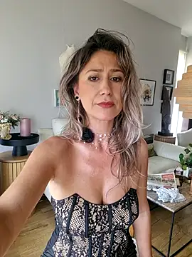 CelynaRoss' Live XXX Chat