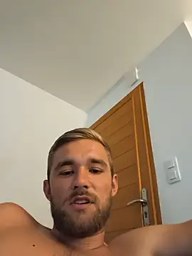 Benjamiinlt Live XXX-chat