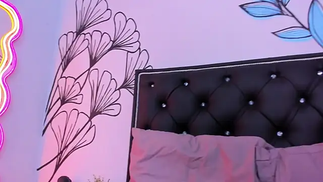 Sweet_Ariadna_'s Live XXX Chat