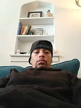 HungThugn Live XXX chat