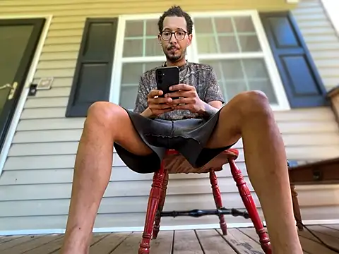 Chatroom XXX en direct de ThrowedWorldWide