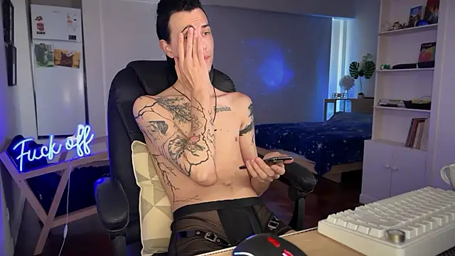 Den_BlueXx Adlı Modelin Canlı XXX Sohbeti
