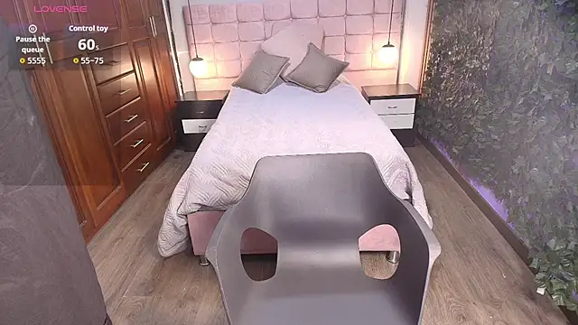 MoriahStorm 现场XXX聊天