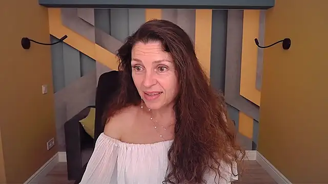 EllaLong Chat XXX in diretta