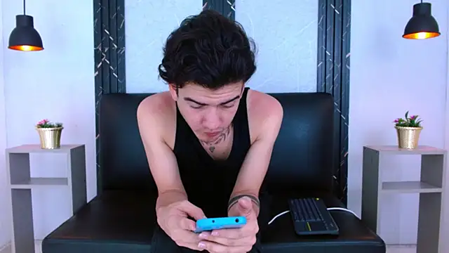 XXX chat uživo modela Feiccer_Castquer