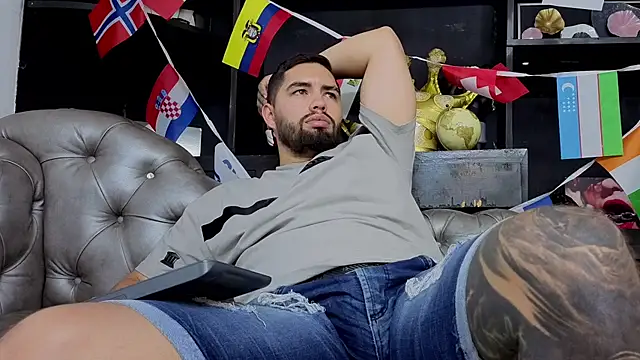 matteosantos élő XXX-chatje